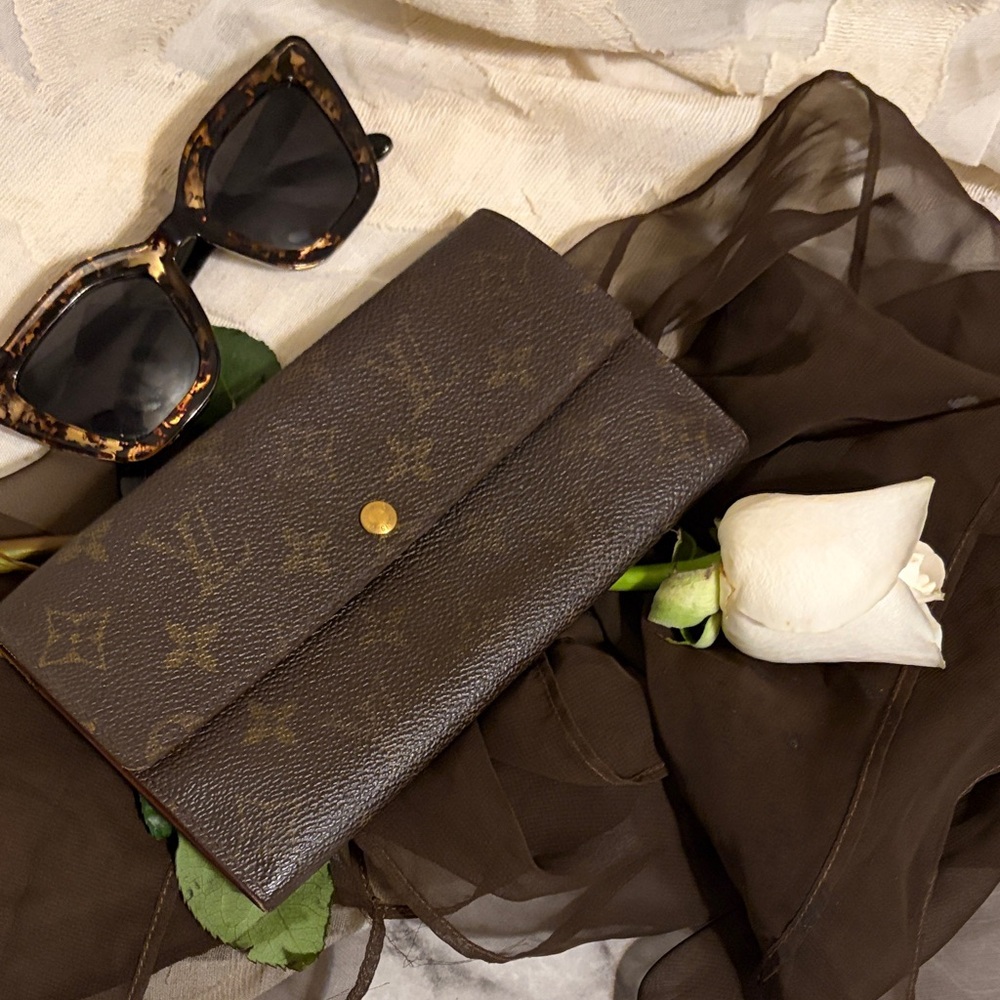 Louis Vuitton Brown Monogram Wallet - Picture 3 of 8